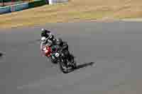 Vintage-motorcycle-club;eventdigitalimages;mallory-park;mallory-park-trackday-photographs;no-limits-trackdays;peter-wileman-photography;trackday-digital-images;trackday-photos;vmcc-festival-1000-bikes-photographs